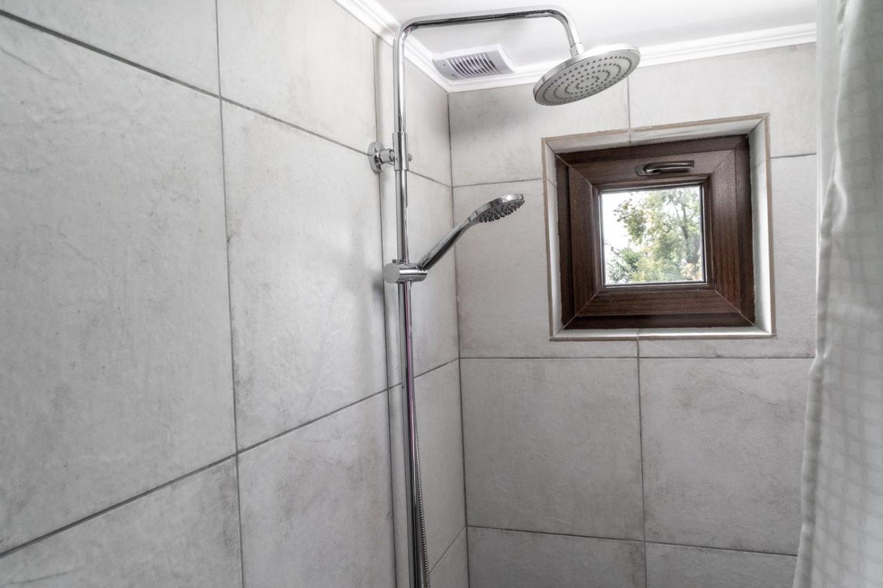 Hostel Modern Loft Lighthouse Karakol Exterior foto