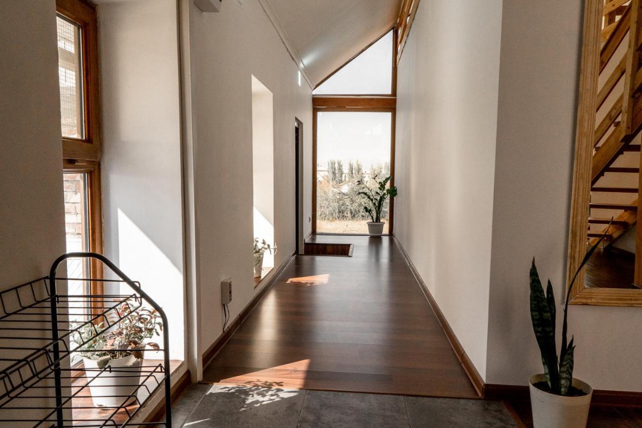 Hostel Modern Loft Lighthouse Karakol Exterior foto