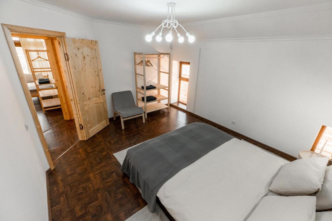 Hostel Modern Loft Lighthouse Karakol Exterior foto